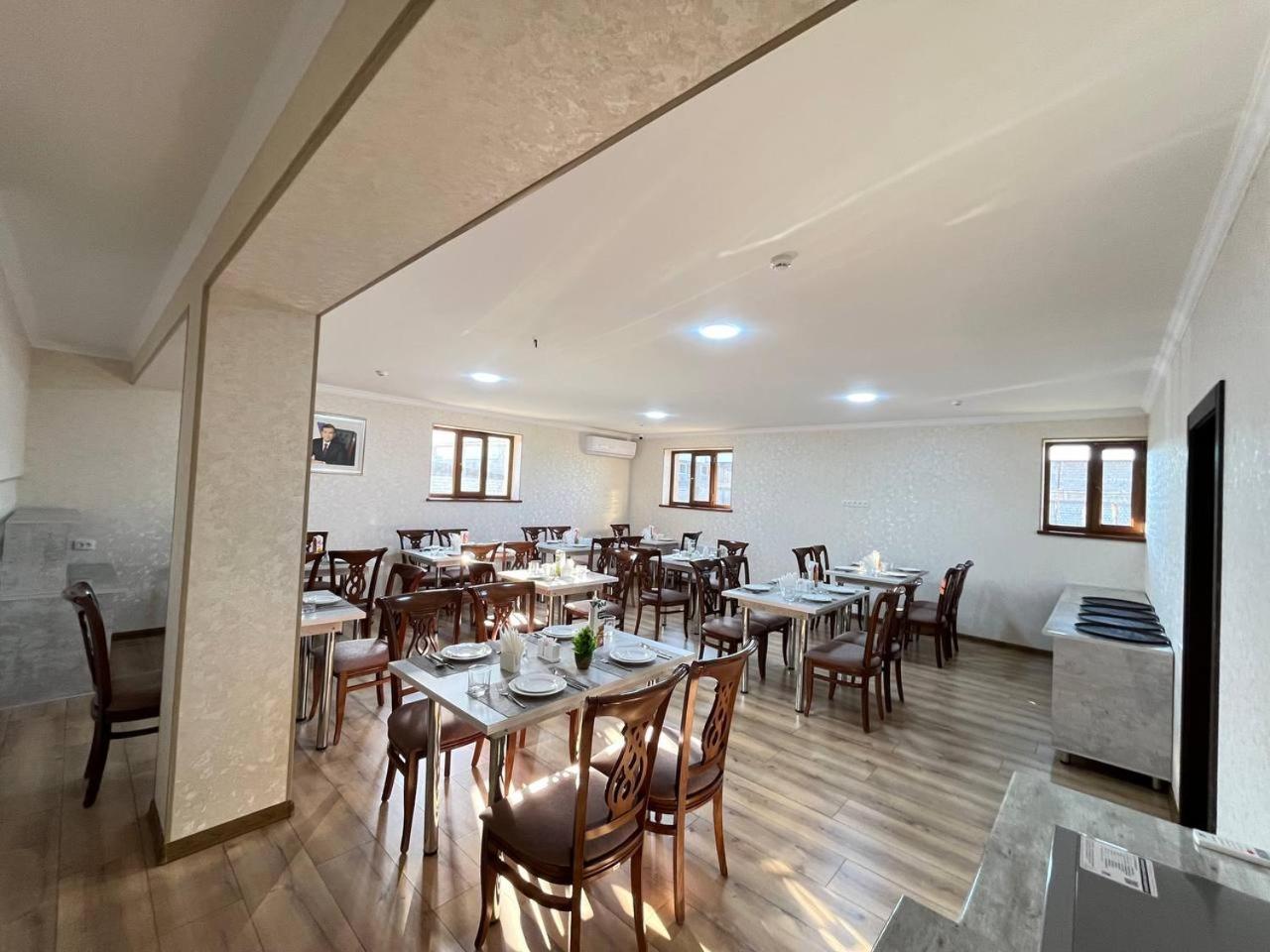 Aks Hotel Tașkent Exterior foto